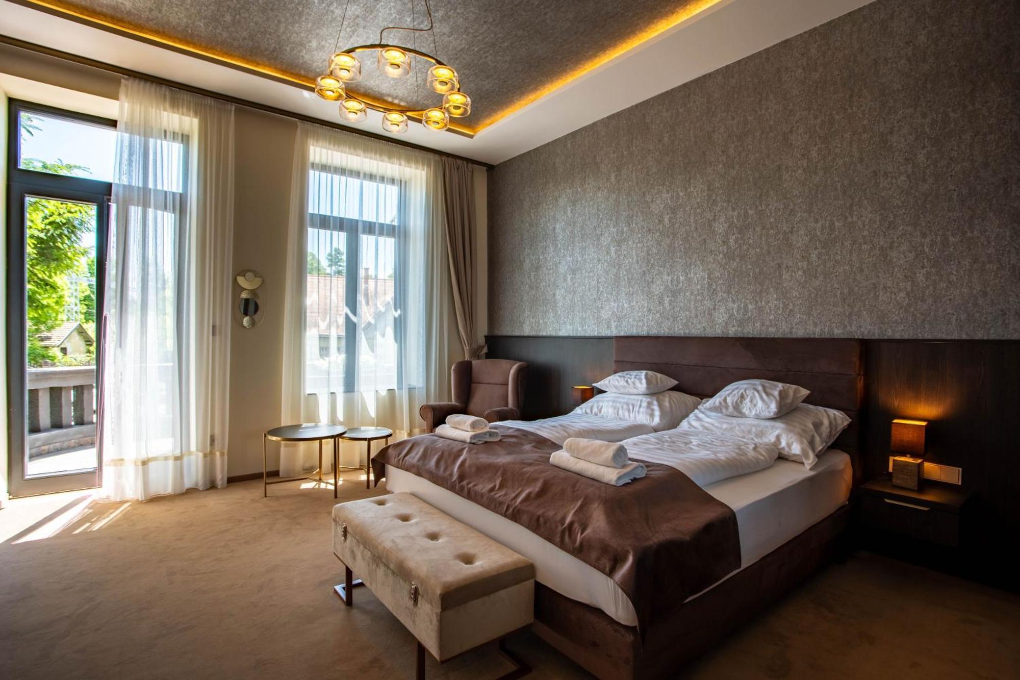 Voeroesko Villa -Elnoeki Szauna Es Jakuzzi Hasznalattal Balatonalmádi Buitenkant foto